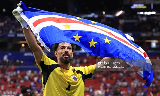Trước Cabo Verde, có bao nhiêu đội lần đầu dự World Cup đã lập tức vượt qua vòng bảng?