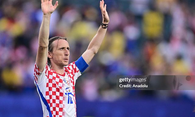 Đội tuyển Anh giành ngôi đầu bảng, Modric tỏa sáng đưa Croatia vào vòng 1/16 World Cup