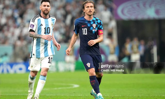 Huyền thoại World Cup sánh vai với Messi và Ronaldo sắp rơi vào cảnh “thất nghiệp”