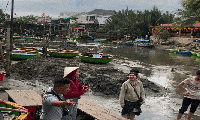  Cảnh tượng tại điểm du lịch nổi tiếng Hội An khiến nhiều người bất ngờ, thốt lên: Không tin vào mắt mình