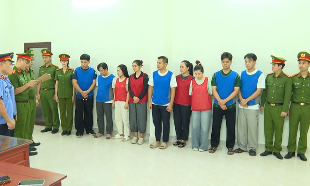 Cảnh sát khám xét 20 cơ sở kinh doanh vàng bạc, bắt giám đốc Đặng Ngọc Thảo cùng nhiều người khác