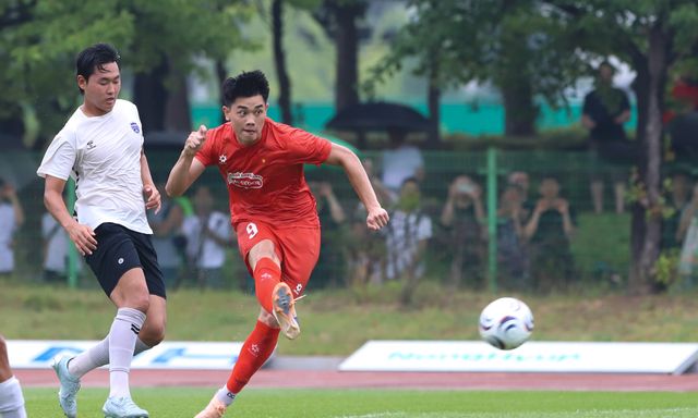 Đình Bắc lập công, đội tuyển Việt Nam thắng 6-0 trước đội bóng Hàn Quốc