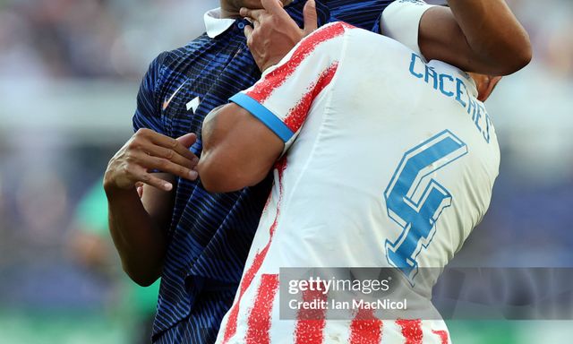 Số 0 gây ngỡ ngàng cả World Cup và màn “tiến hóa” ly kỳ của tuyển Paraguay sau 16 năm