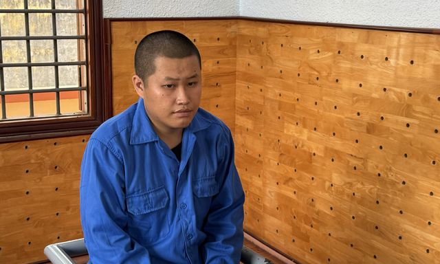Thi hành lệnh bắt tạm giam Phan Bá Ngọc 20 tuổi