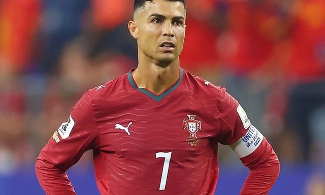 Ronaldo nhận công việc mới đầy bất ngờ sau khi Bồ Đào Nha bị loại khỏi World Cup?