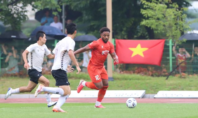 Nguyễn Xuân Son ghi bàn quyết định, đội tuyển Việt Nam liên tiếp đánh bại 2 đối thủ Hàn Quốc