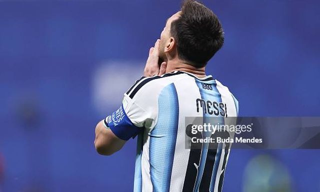 Messi lại được chấm điểm “trên trời”, Salah nhận số điểm thảm hoạ