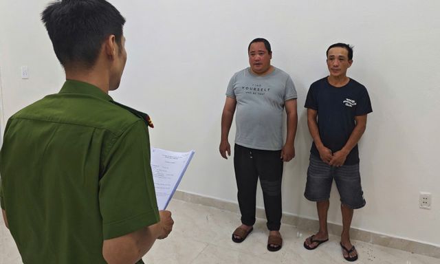 Điều tra giao dịch 10 tỷ đồng, công an bắt Nguyễn Đức Khoa SN 1981 và đồng bọn, thu 5.000 trang tài liệu
