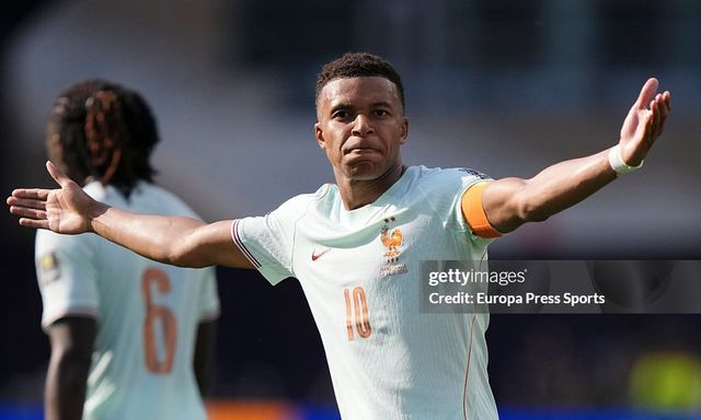 Mbappe hỏng penalty nhưng vẫn lập siêu phẩm, Pháp 