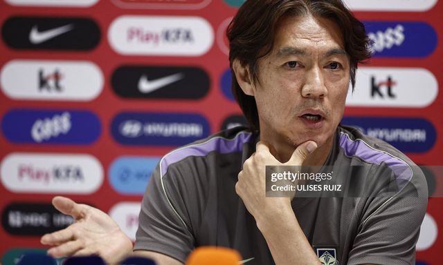 HLV Hàn Quốc lần đầu lên tiếng sau kỳ World Cup thất bại, đáp trả lại hàng loạt chỉ trích