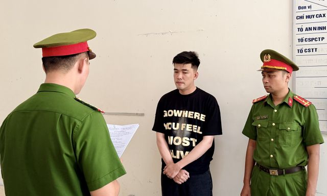 Thi hành lệnh bắt tạm giam nhân viên tiếp thị Nguyễn Minh Tâm SN 1994