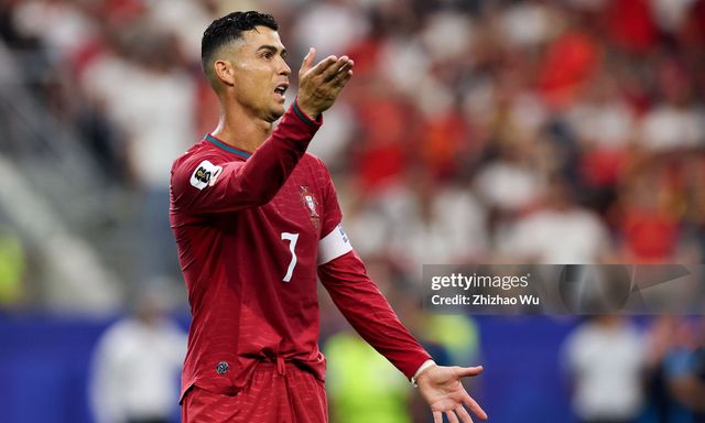 FIFA cập nhật BXH World Cup: Messi “hụt hơi” trước Mbappe, Ronaldo vẫn tăng hạng dù đã bị loại