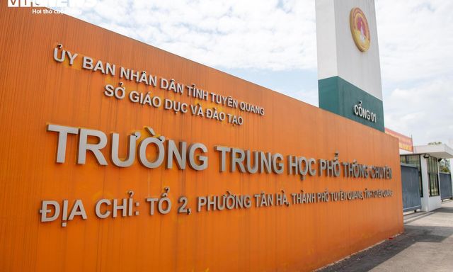 Nóng: Khởi tố Hiệu trưởng trường chuyên Tuyên Quang và 6 người trong vụ 147 điểm 10 môn Toán