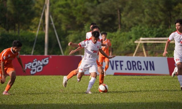 Thể Công Viettel I, PVF và Hà Nội là ba đội đầu tiên vào tứ kết U17 Quốc gia 2026