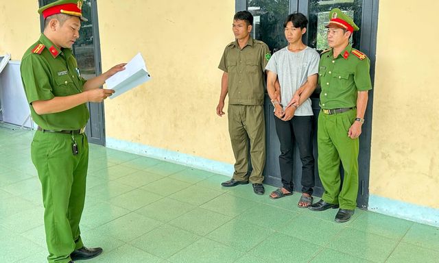 Thi hành lệnh bắt tạm giam Lỷ Thành Đạt SN 2004