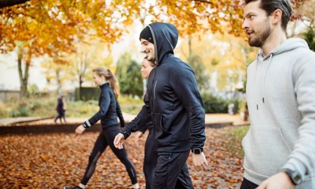 3 cách biến đi bộ thành bài tập đốt mỡ hiệu quả hơn: Không cần đến phòng gym