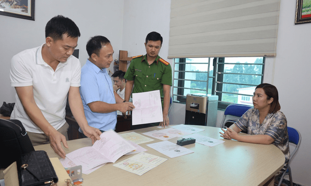 Khám xét khẩn cấp, khởi tố Lê Thị Kim Nhung liên quan 600 tỷ đồng, thu giữ 1.874 hợp đồng