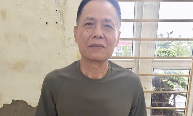 Thi hành lệnh bắt tạm giam nguyên Giám đốc Ban Quản lý Dự án Tạ Viết Đông