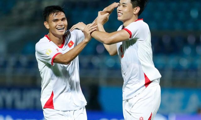 BLV Quang Huy: Singapore chơi biên lợi hại, ĐT Việt Nam cần tránh va chạm