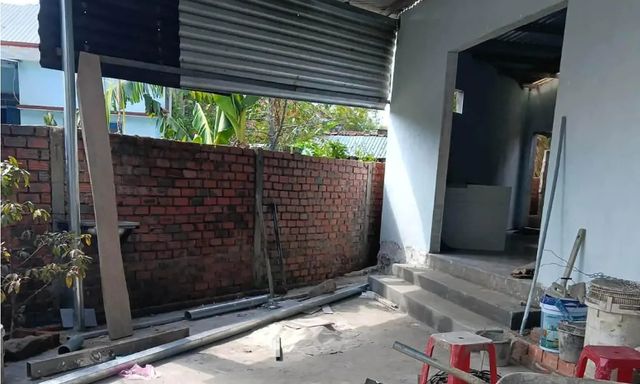 Vợ cứu chồng cùng bị điện giật tử vong: Con trai hoang mang với khoản nợ lớn, người đặt cọc mua nhà rối bời