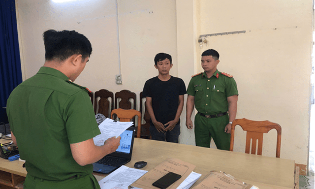 Thi hành lệnh bắt giam nhân viên bán bia Trương Duy Khương SN 1994 liên quan 1,58 tỷ đồng
