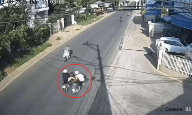 Bị bạn trai của vợ cũ đạp ngã khi đang chạy xe máy trên đường: Đã rõ nguyên nhân 
