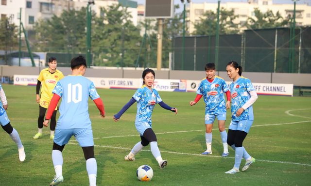 Tuyển Việt Nam hội quân cho Asiad: Chân sút 5 lần giành Quả bóng Vàng vắng mặt