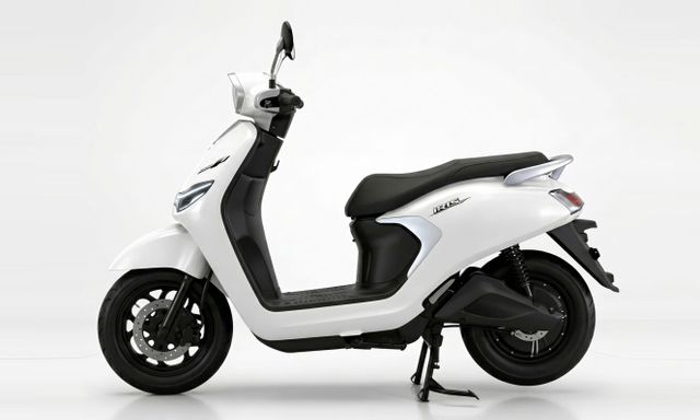 Mẫu xe máy điện mới tinh sắp bán tại Việt Nam: Pin LFP, chạy 150km/sạc