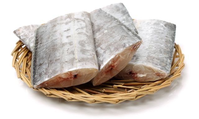 Không phải cá hồi, loại cá bình dân này giàu canxi gấp 4 lần sữa, DHA cũng cao đáng nể
