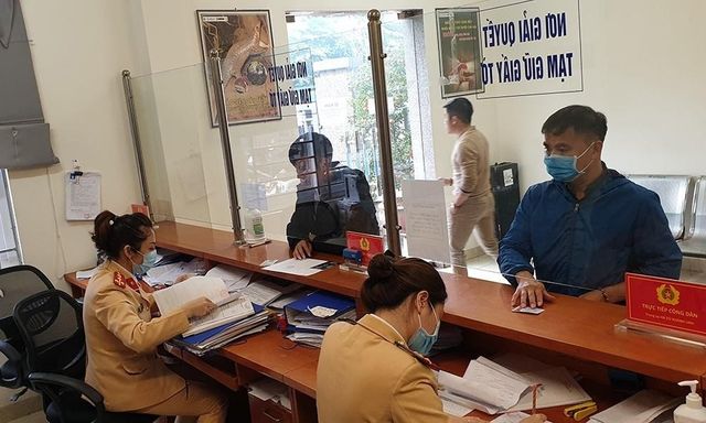 Tất cả người dân đang đi xe máy, ô tô chú ý cẩn trọng khi nhận được tin nhắn này