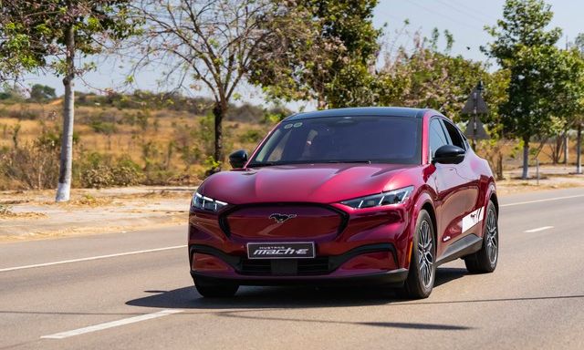Mẫu xe điện đầu tiên của Ford tại Việt Nam giảm gần 1 tỷ đồng, doanh số tăng 75 lần