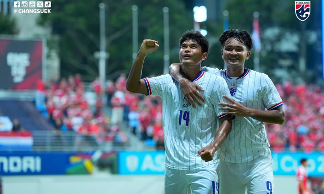 Chấm điểm cầu thủ Thái Lan sau trận thắng Singapore