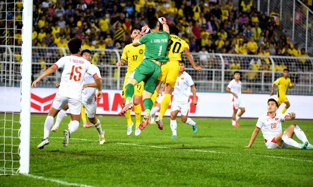 Báo Malaysia: “Tuyển Malaysia đã bị chôn vùi bởi tuyển Việt Nam”