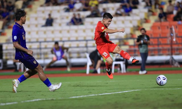Tuyển Việt Nam thiết lập siêu kỷ lục AFF Cup: Tuyệt chiêu 