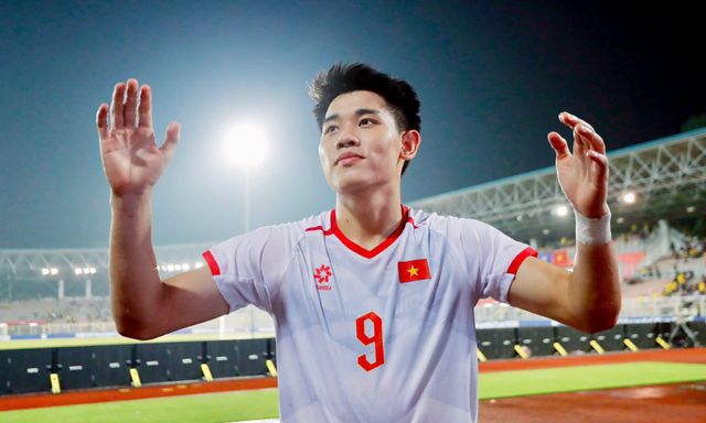 Cuộc đua Vua phá lưới AFF Cup: Đình Bắc đứng trước ngưỡng cửa lịch sử
