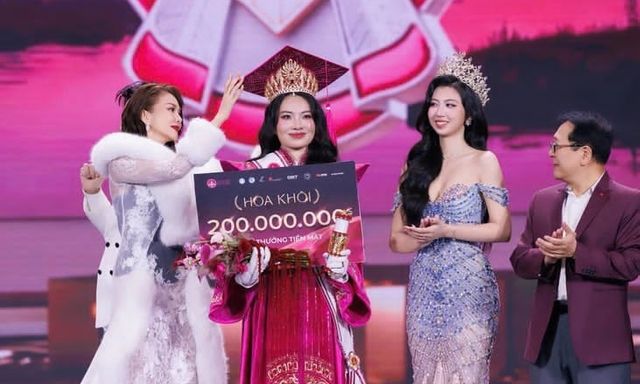 Nữ sinh trường Đại học Y Hà Nội đăng quang Hoa khôi Sinh viên Việt Nam 2026