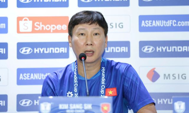 Họp báo trận Việt Nam vs Thái Lan: HLV Kim Sang-sik nói gì trước trận chung kết lượt về AFF Cup?