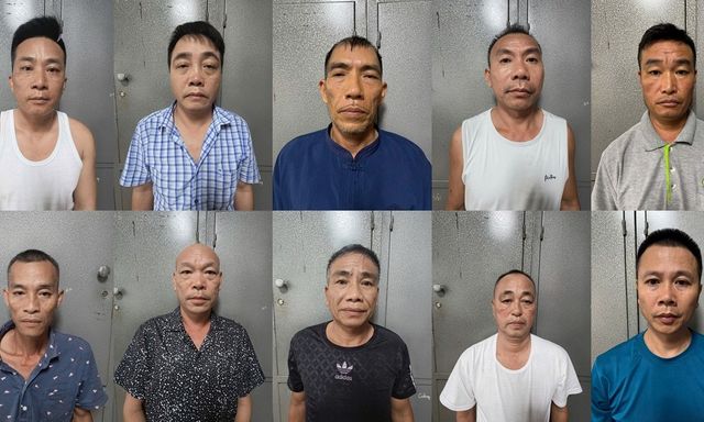  Công an kiểm tra một phòng bếp lúc 22 giờ 50 phút: 10 người bị khởi tố