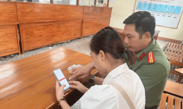 Tất cả người dân có VNeID chú ý quy định mới áp dụng từ 5/10