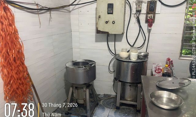 Khởi tố nhân viên xưởng giò chả Vũ Thị Hường SN 1968