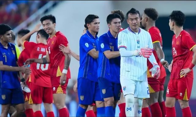 Thái Lan gặp khó, tuyển Việt Nam 