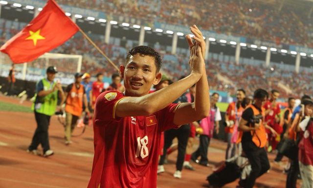 Giải thưởng AFF Cup: Người hùng ĐT Việt Nam đạt con số gấp 18 lần cầu thủ hỏng penalty của Thái Lan