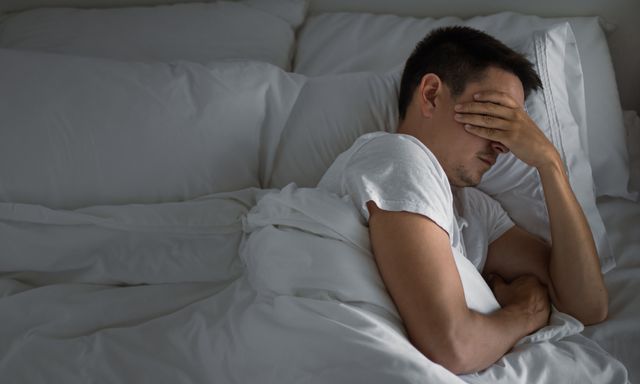 Đi ngủ thế nào để tốt cho huyết áp? Nghiên cứu phát hiện một chi tiết nhiều người thường bỏ qua