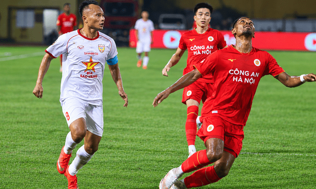 Nhà vô địch AFF Cup: Cú nước rút ở Mỹ Đình, 400 ngày vật lộn với bệnh tật và kỷ lục V.League để đời