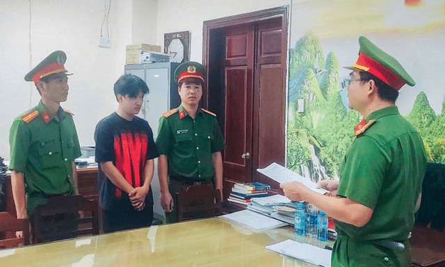 Thi hành lệnh bắt tạm giam Nguyễn Văn Mạnh 24 tuổi