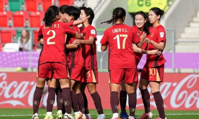 Thua Tây Ban Nha, tuyển Trung Quốc vẫn đoạt vé vào tứ kết World Cup