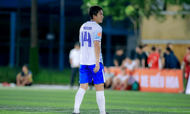Sang Việt Nam đá phủi, cựu sao Thái Lan từng 2 lần vô địch AFF Cup thua thảm 1-5 ngay trận ra quân