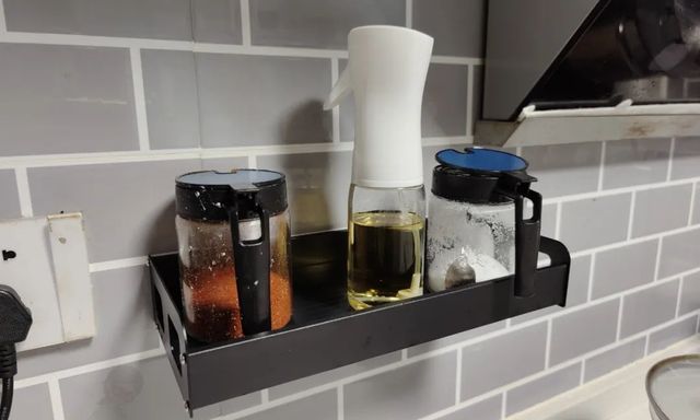 Lời khuyên dành cho tất cả những gia đình đang để gia vị cạnh bếp