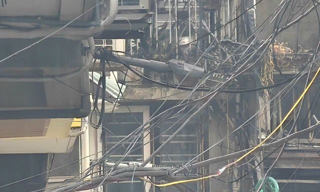 Cháy nhà khiến 5 người tử vong ở Hà Nội: Con dâu chủ nhà nhảy từ tầng 4 xuống mái tôn tầng 2 thoát nạn