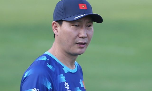 Tuyển Việt Nam gặp biến động bất ngờ, sao trẻ Việt kiều lên gấp thay Thành Chung chấn thương